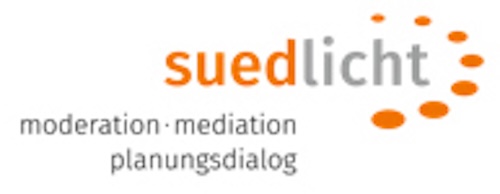 Logo von suedlicht mit den Wörtern "Moderation, Mediation, Planungsdialog" in orange und grau.
